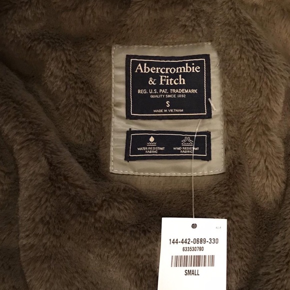 Abercrombie & Fitch Shiny Nylon Parka - Picture 2 of 8